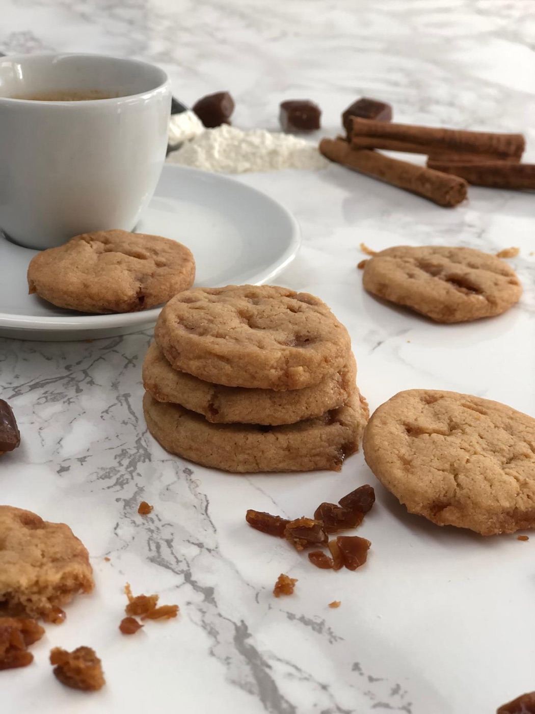 Haagse Hofjes koekjes bij een kop koffie